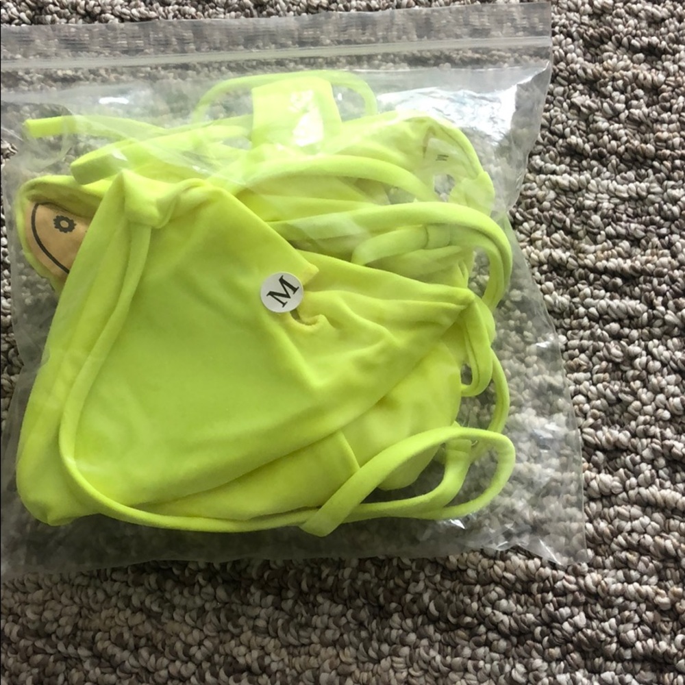 Bathing suit - Picture 3 of 3